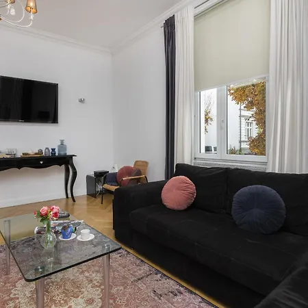 Apartamento Stylish Parkowa In By Renters *