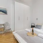 Stylish Parkowa In By Renters ソポト
