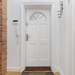 Stylish Parkowa In By Renters *