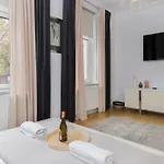 Stylish Parkowa In By Renters *