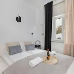 Stylish Parkowa In By Renters * ソポト