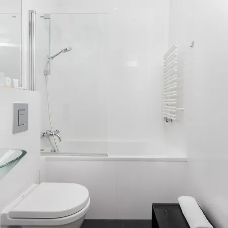 Stylish Parkowa In By Renters *