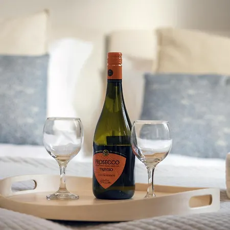 Stylish Parkowa In By Renters アパート *