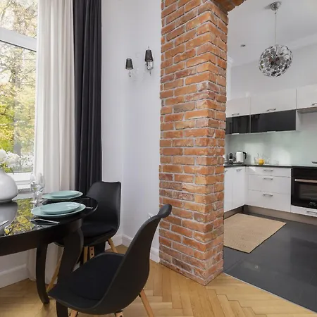 アパート Stylish Parkowa In By Renters *