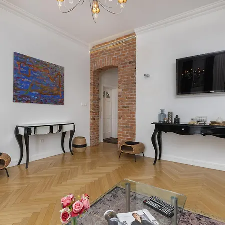 Stylish Parkowa In By Renters Apartament *