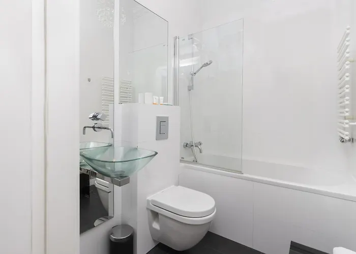 Stylish Parkowa In By Renters דירה סופוט