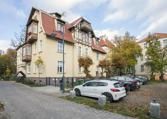 Stylish Parkowa In By Renters Sopot