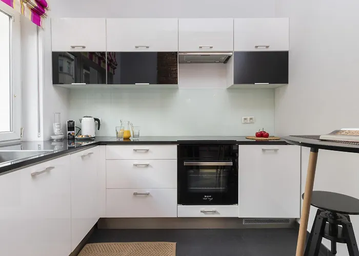 Stylish Parkowa In By Renters סופוט