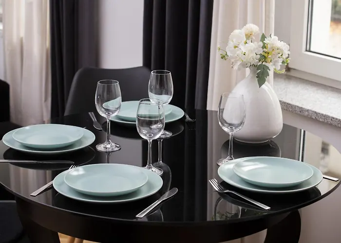 דירה Stylish Parkowa In By Renters סופוט